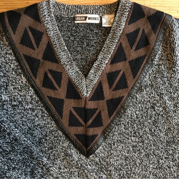 Sale🌟VTG URBAN WORKS Sweater - Picture 6 of 15